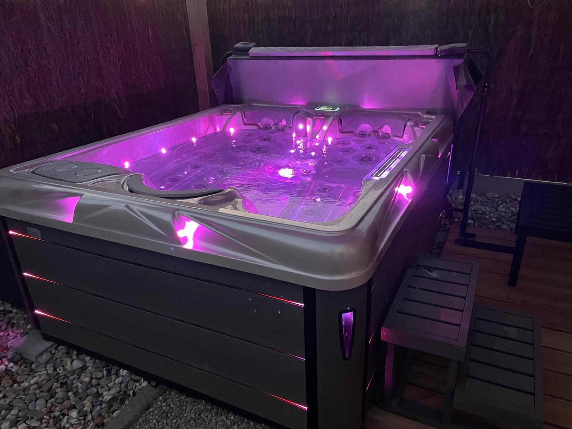 Gite Du Vieux Saule 1 Gite Avec Spa Privatif Pour 2 Personnes 1 Suite Familiale Sans Spa Vieil-Hesdin المظهر الخارجي الصورة